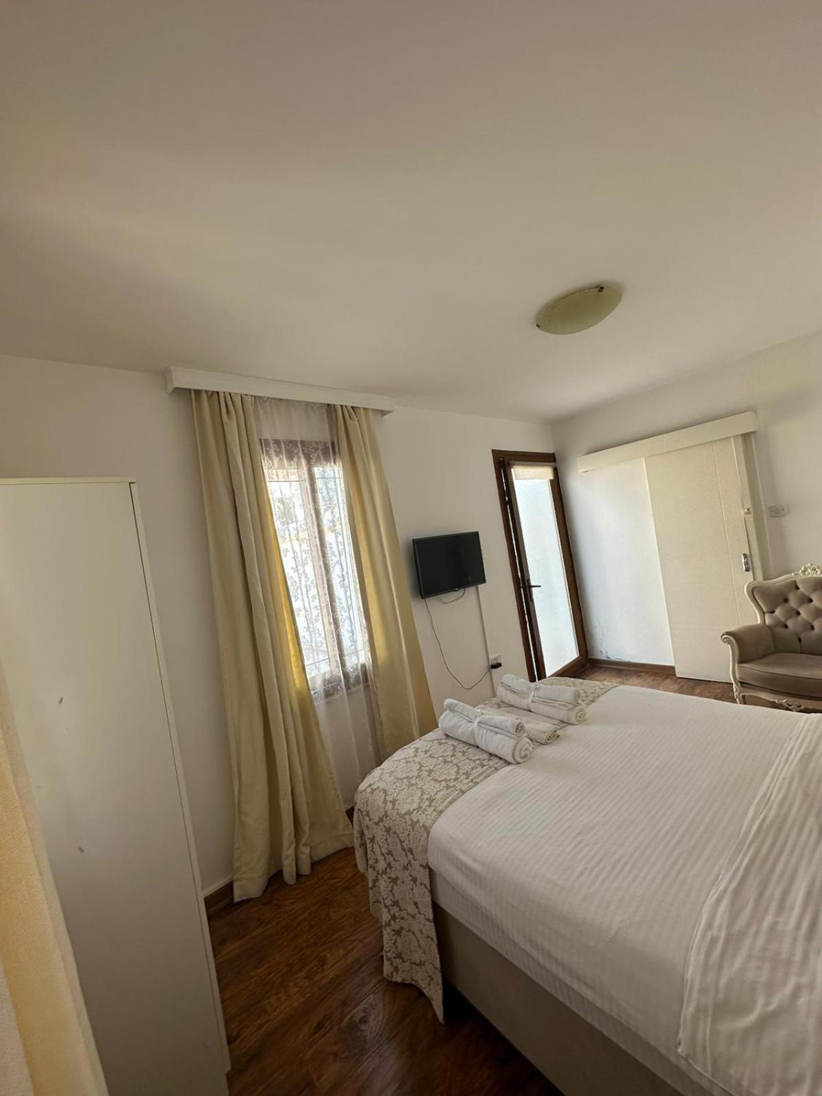 Lord'S Residence Boutique Hotel Kyrenia  Bagian luar foto