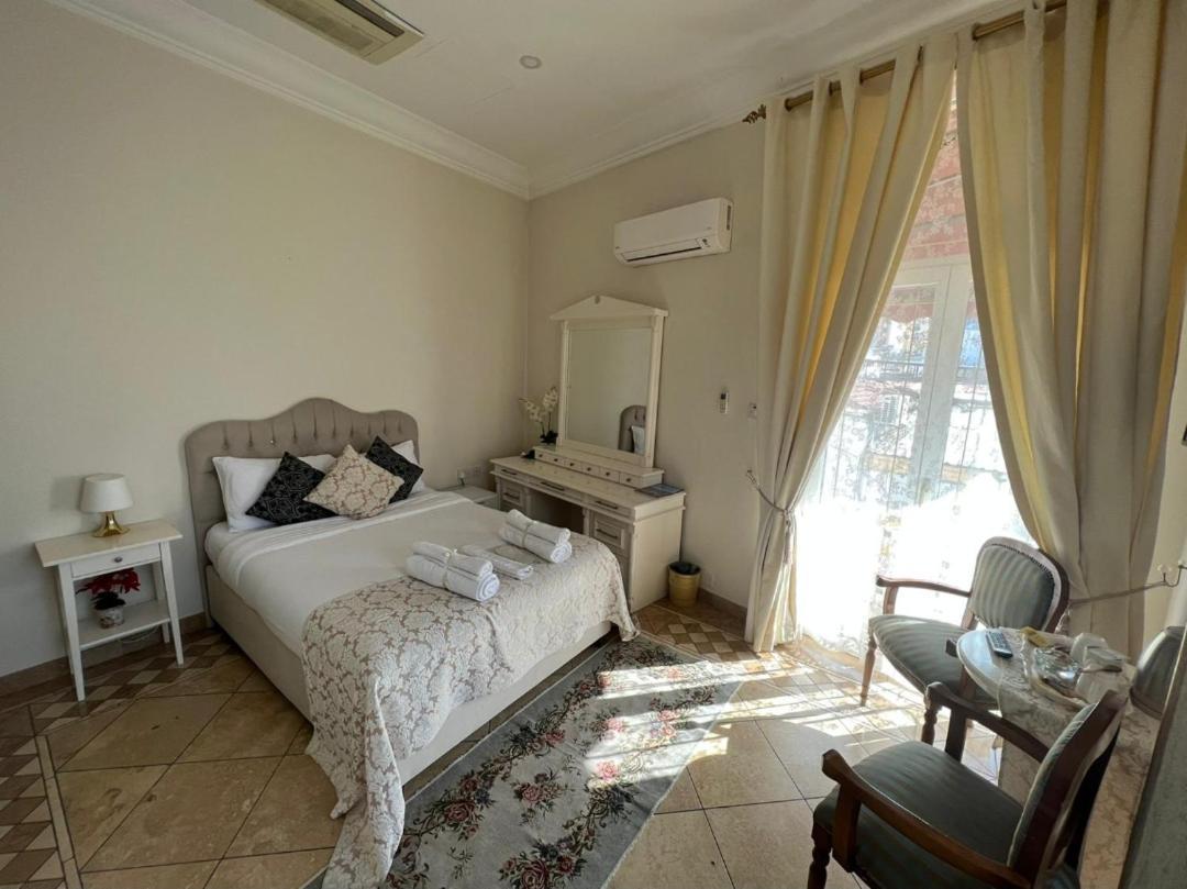 Lord'S Residence Boutique Hotel Kyrenia  Bagian luar foto